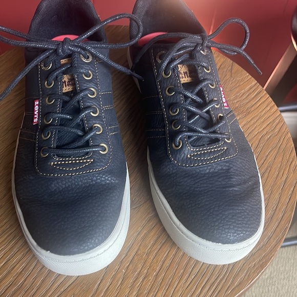 Levi Strauss & Co black and tan shoes. Size 9. Great condition! - Picture 2 of 12